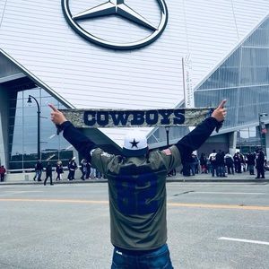 Meet your Posher, Rene